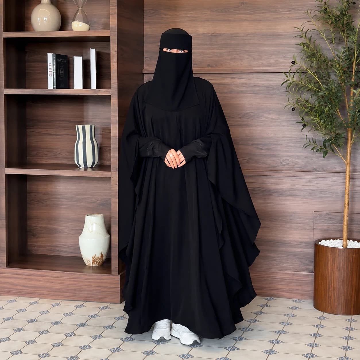 ABAYA BISHT